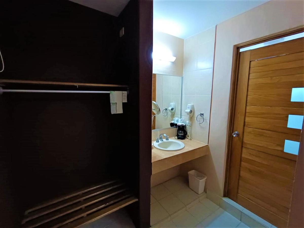 Hotel Santo Domingo Express Villahermosa Εξωτερικό φωτογραφία