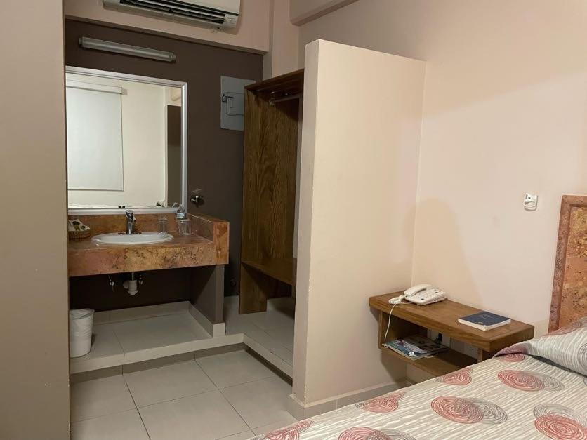 Hotel Santo Domingo Express Villahermosa Εξωτερικό φωτογραφία